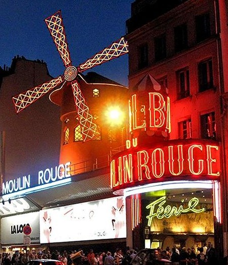 800px-Moulin_rouge_at_midnight