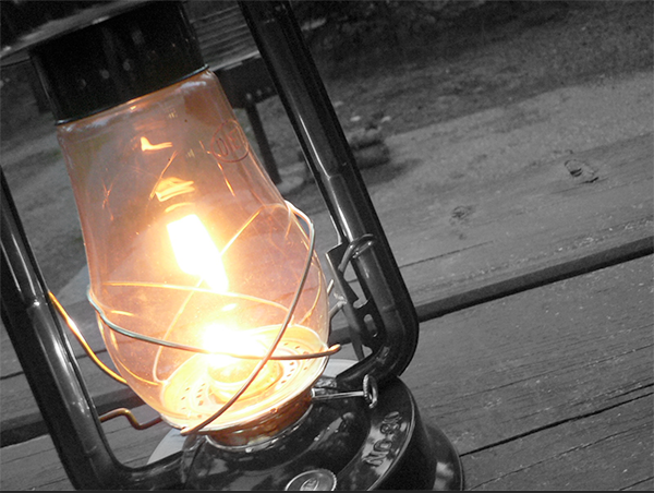 selective-color-image-lantern