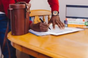 How to Create a Freelance Contract that Benefits You & Your Clients