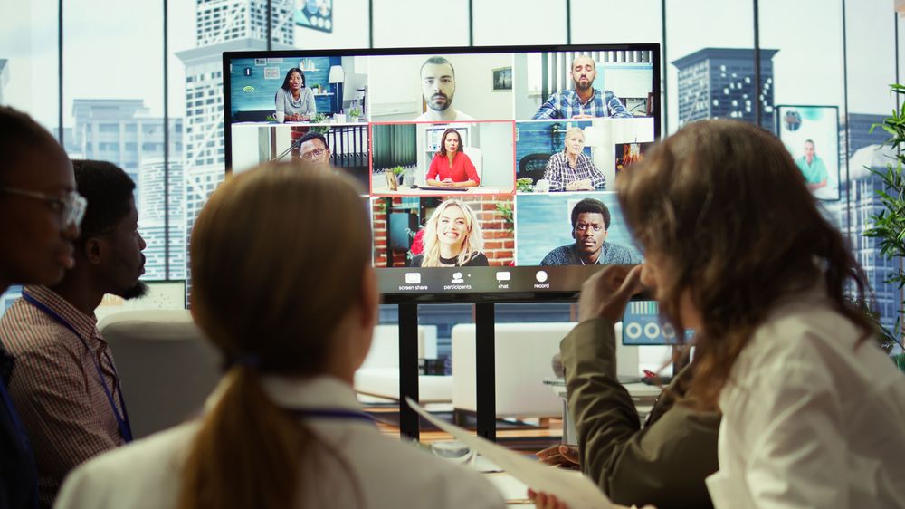 How AI Assistants Improve Remote Team Communication for Developers